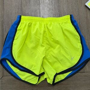 Nike Tempo Shorts - Medium